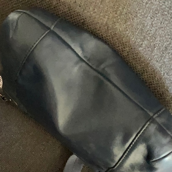 Genuine Coach navy LEATHER crossbody bag with woven straps - Picture 4 of 6